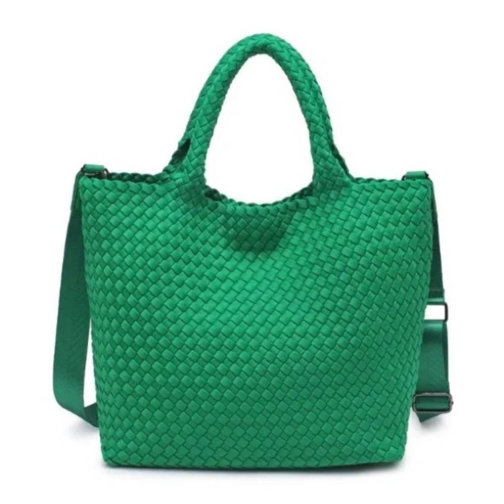 SOL AND SELENE Sky’s The Limit Kelly Green Woven Tote Adj Strap w/Zipper Pouch